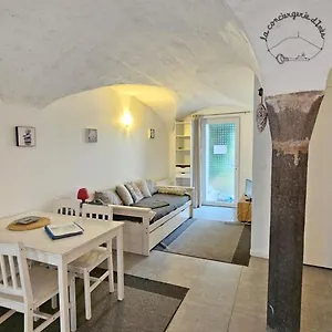 La Petite Ourse #terrasse#vulcania Appartement
